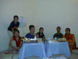 3rdjul2004-housewarming4.jpg